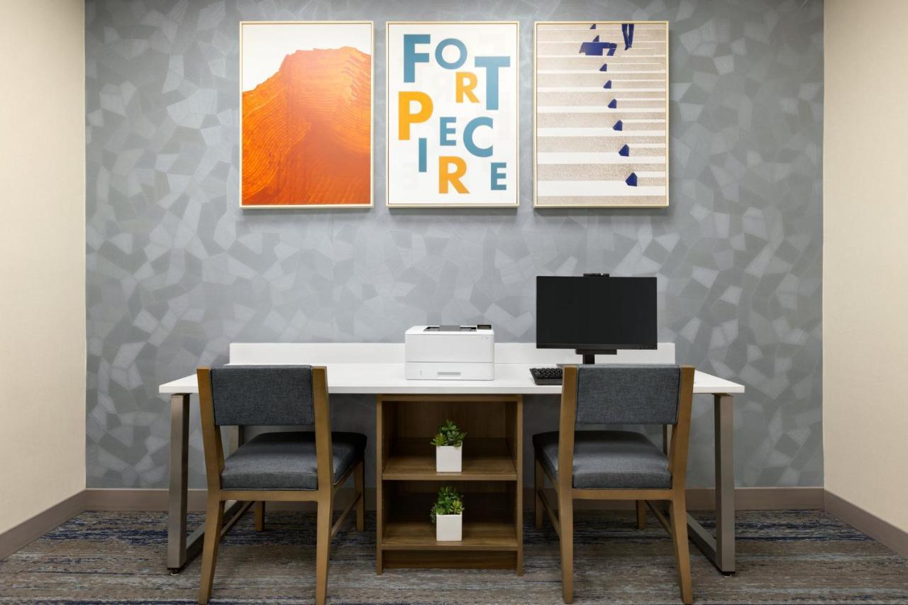 Holiday Inn Express Hotel & Suites Fort Pierce West By Ihg Extérieur photo