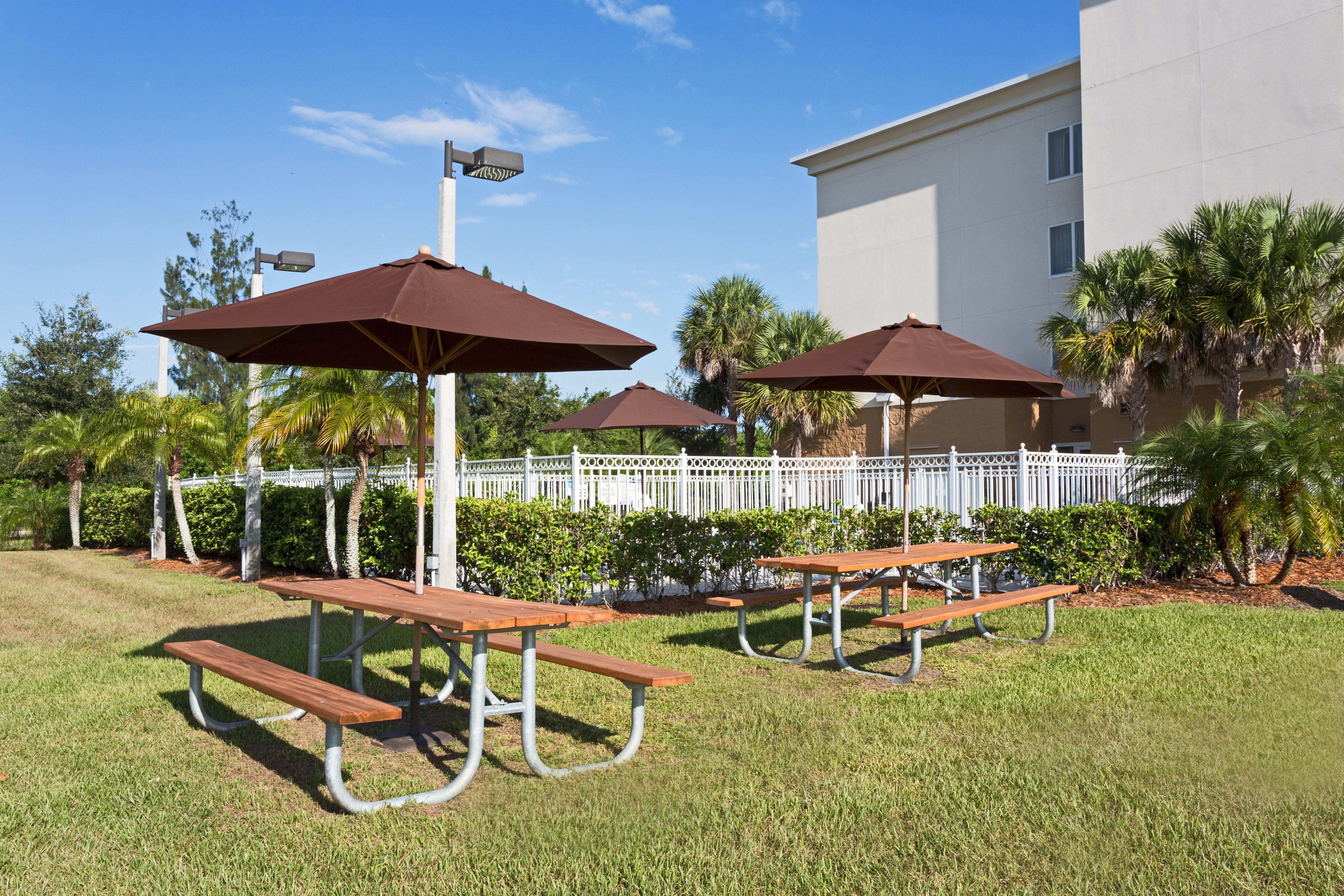 Holiday Inn Express Hotel & Suites Fort Pierce West By Ihg Extérieur photo
